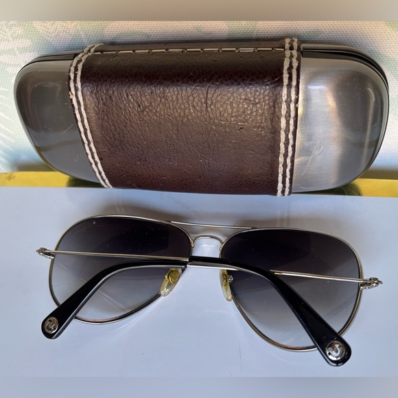 True Religion aviator style sunglasses with Hard Shell case - Picture 3 of 14